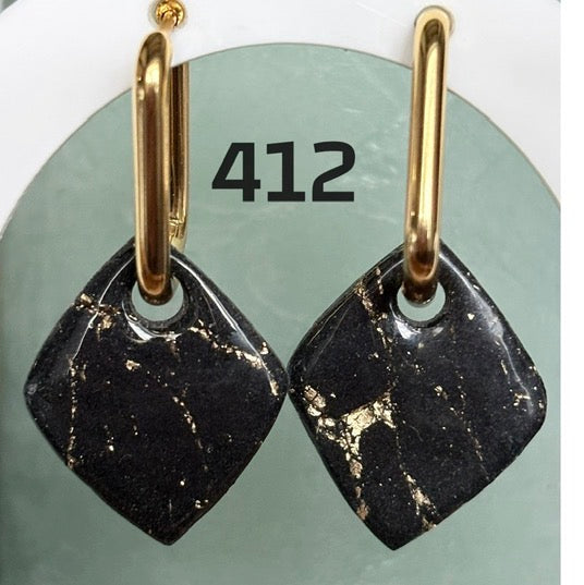 Rauteanhänger mit Schwarz-Gold-Marmor-Effekt – 2,5 cm