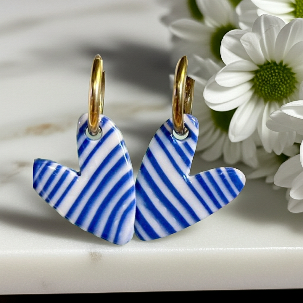 Pampilles Cœur Rayé Bleu & Blanc – Pâte Polymère & Résine