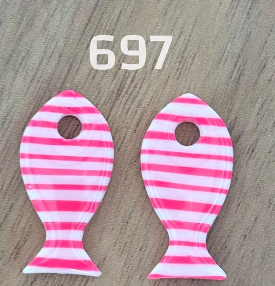Pampilles Poisson Rayé Rose Fluo – Pâte Polymère & Résine