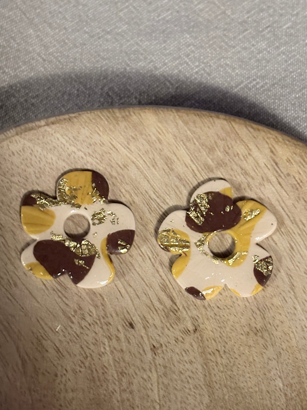 Pampilles Fleur Ocre, Beige Marron et or 3,2 cm
