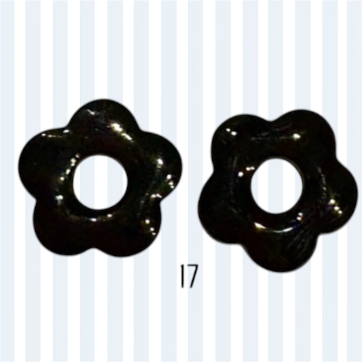 Pampilles Fleur Noire – Pâte Polymère & Résine | 2 cm