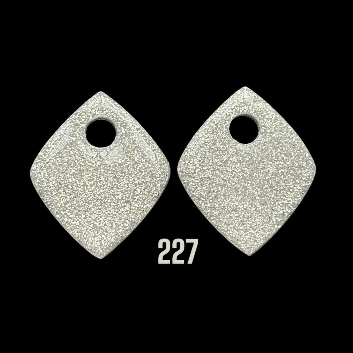 Pampilles Losange Argenté – Pâte Polymère & Résine | 2,5 cm