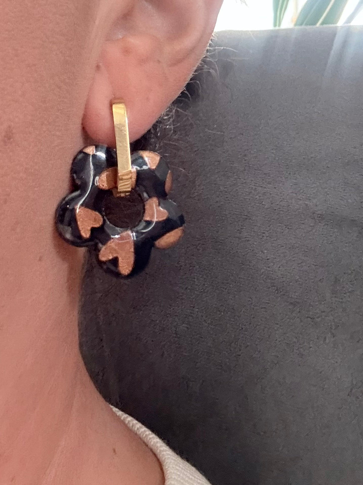 Pampille Fleur Noir & Bronze 3 cm – Réf. 555