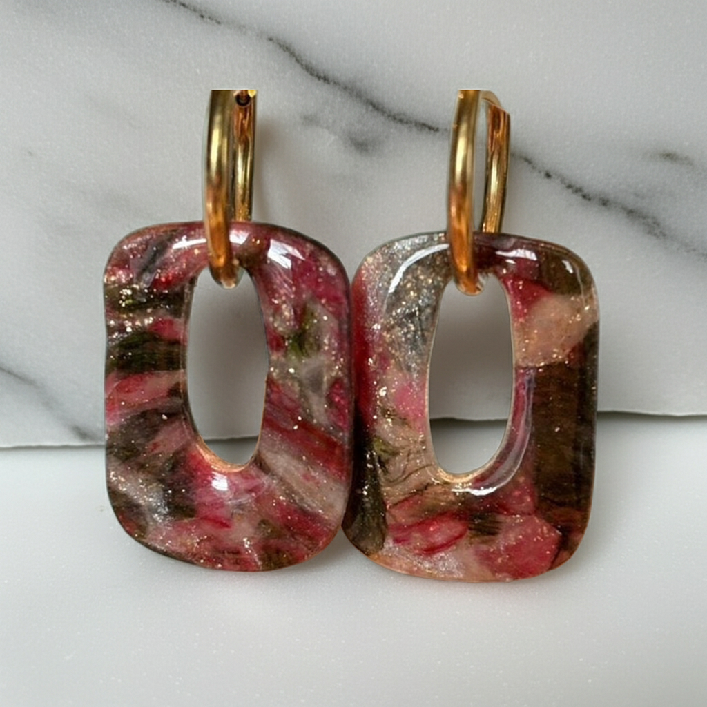 Anhänger mit Steineffekt – Rot, Grün & Gold