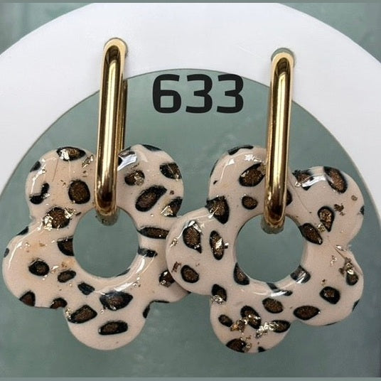 Leopard-Blumen-Anhänger – Goldeinlage