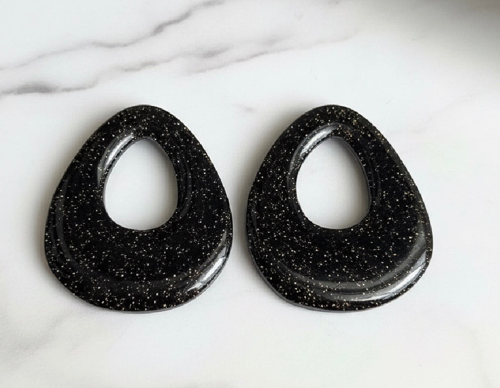 Schwarze, glitzernde Tropfenanhänger Nr. 642